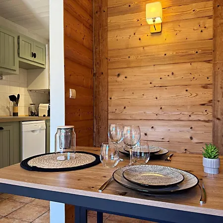 Ecureuil, Cocooning 5 Minutes Des Telecabines